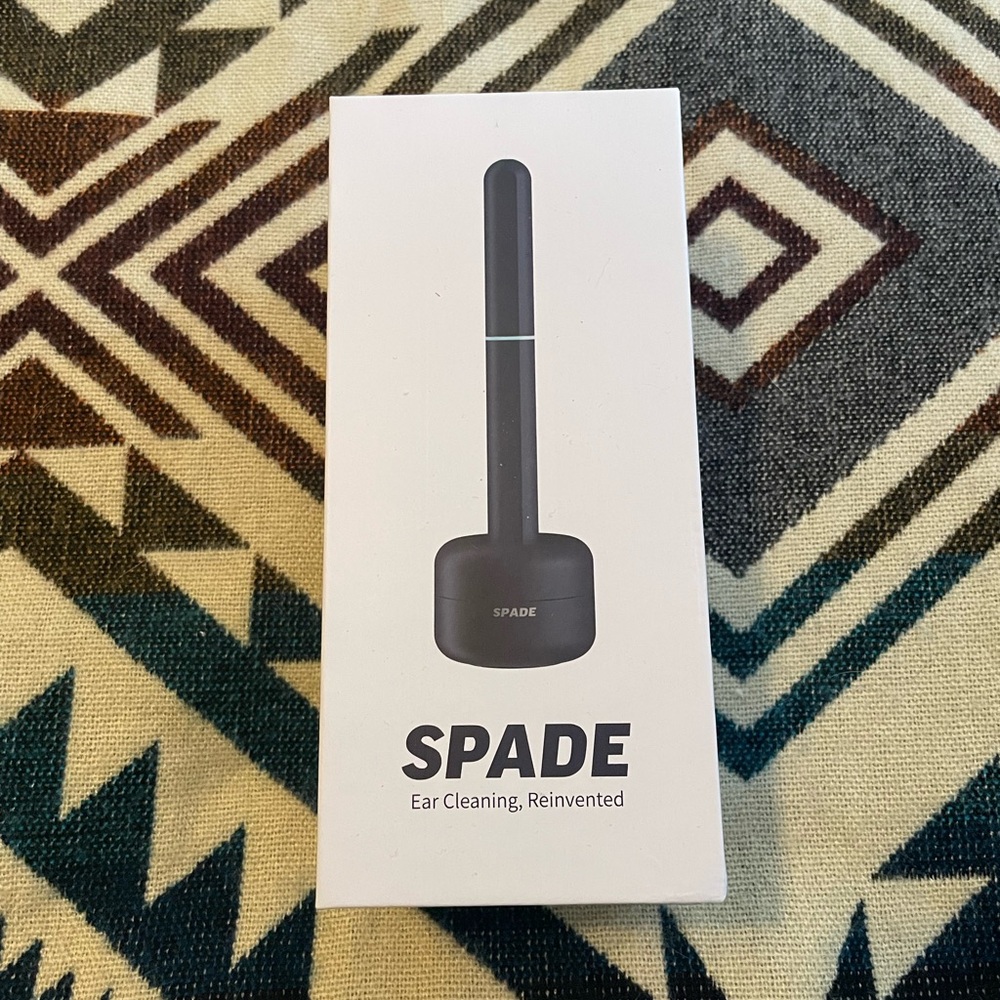 Spade Ear Cleaning Device